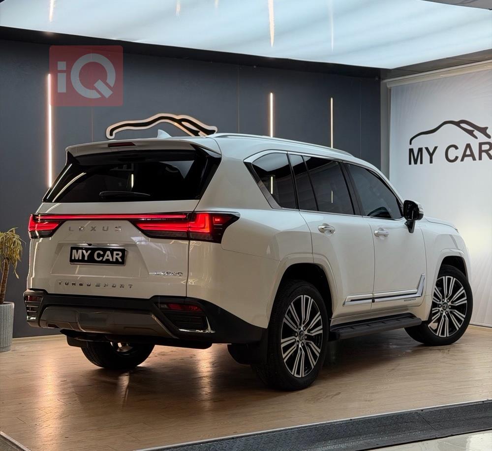 Lexus LX